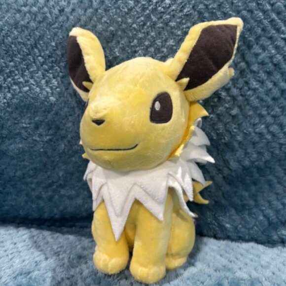 I Love Eevee Jolteon Plush (2013) - Picture 1 of 4
